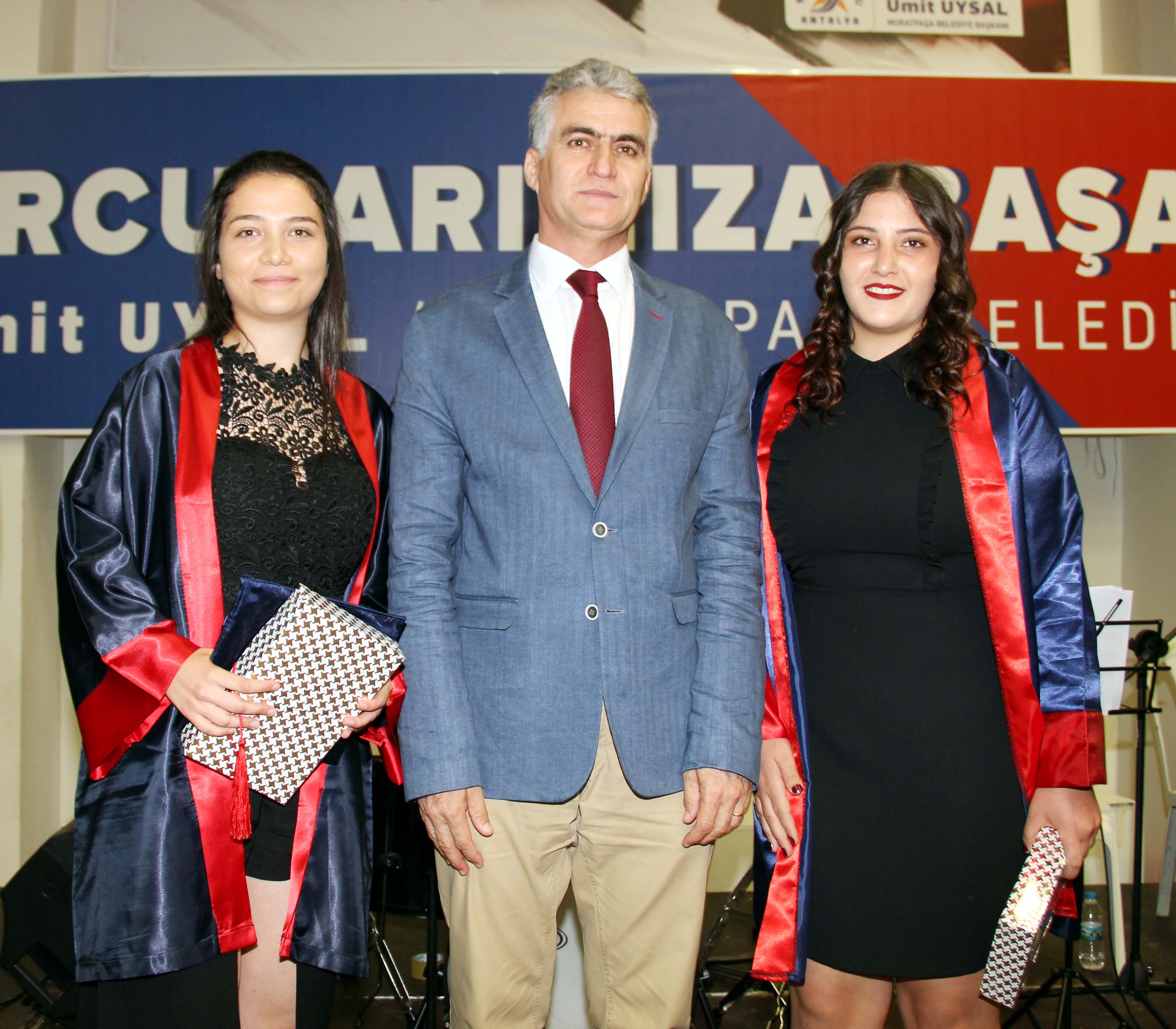 BORSA LİSESİ 18’İNCİ MEZUNLARINI VERDİ