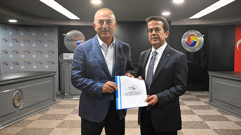 MEVLÜT ÇAVUŞOĞLU’NDAN ANTALYA BORSA’YA ZİYARET
