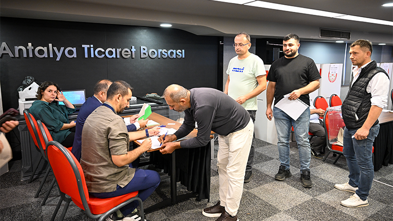ANTALYA TİCARET BORSASI’NDA SEÇİMİN İLK TURU TAMAMLANDI