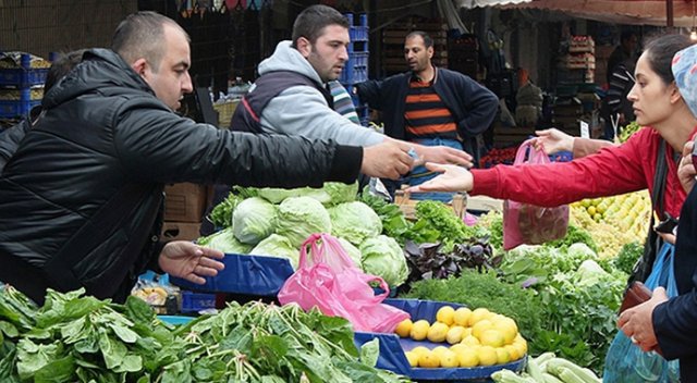 EKİM ENFLASYONU, FAİZ DÜŞÜŞÜNE DEVAM İÇİN GÖZ KIRPTI